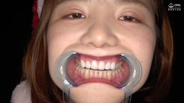 人気女優 七堂蓮未チャンの口内・歯・のどちんこ観察からの巨大女プレイ！